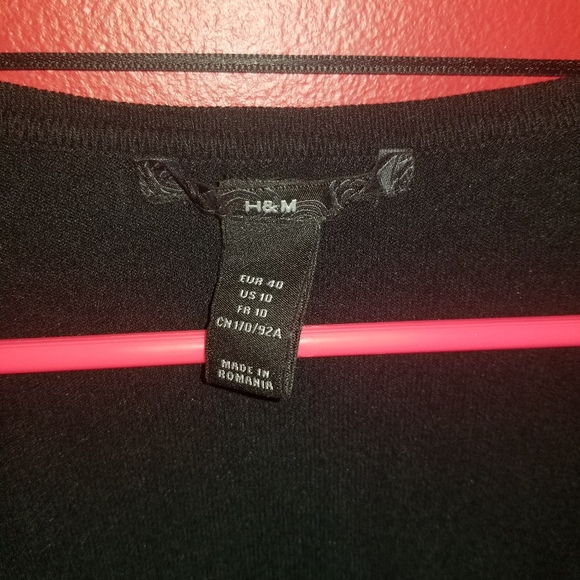 sweater with button in black made H&M - Picture 5 of 7